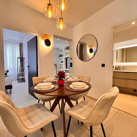Malaussena - Reception 24&7 - Center Liberation Appartement